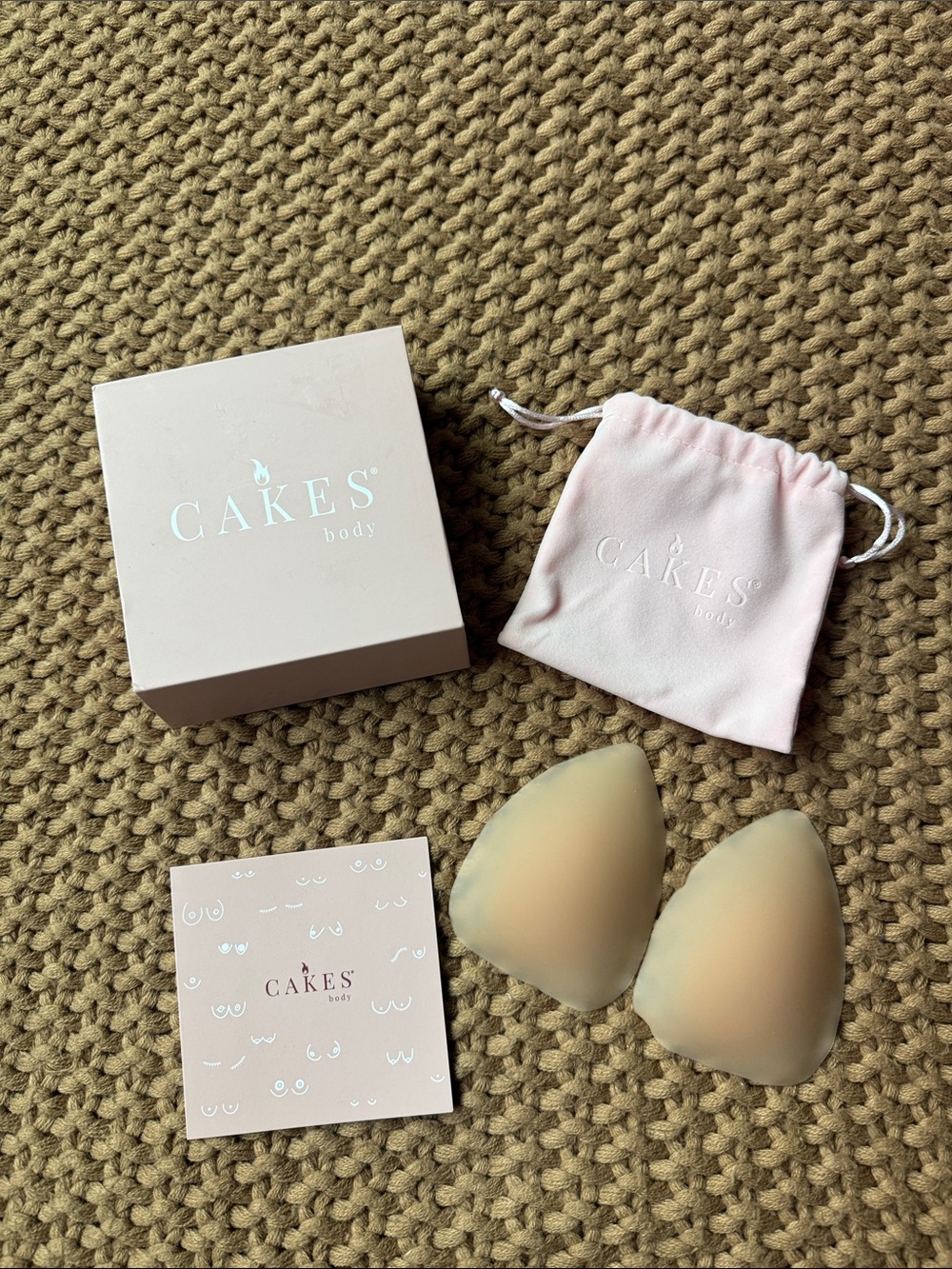 CAKES Grippy Triangles Nipple Covers in Honey (A-DD)